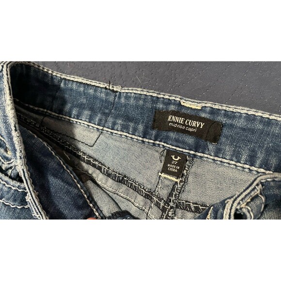 True Religion Jennie Curvy Mid Rise Denim Capri Size 27 Light Wash Jean - Picture 4 of 12